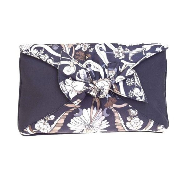 GUCCI Garden Souvenir Navy Floral Print Envelope